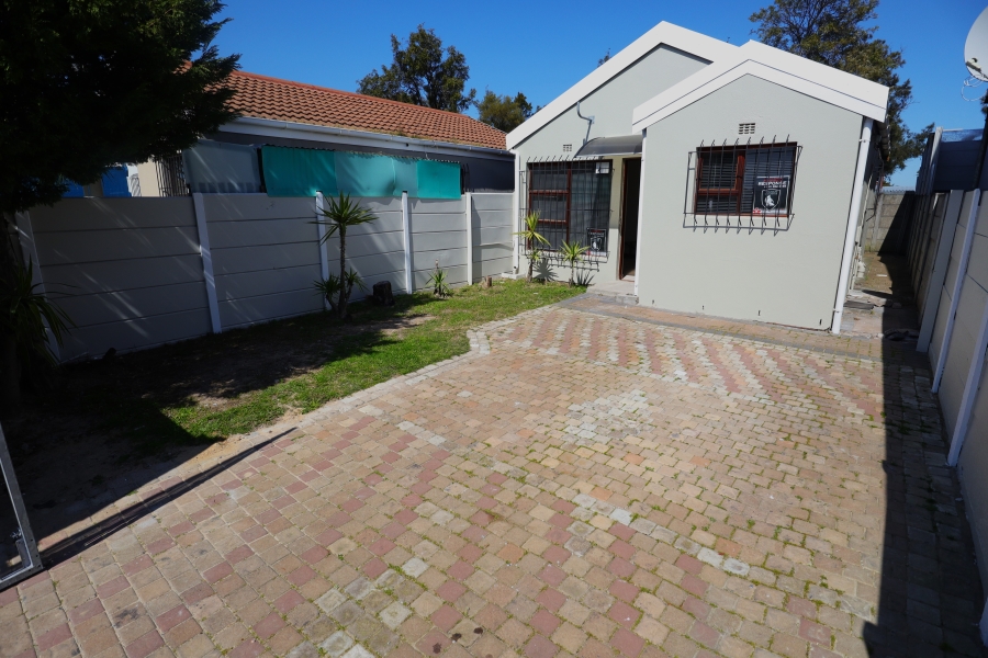 2 Bedroom Property for Sale in Bonny Brook Western Cape